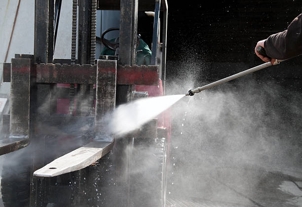 Why Choose Our Certified Pressure Washing Experts for Your Project Needs in Oak Grove Heights, AR?